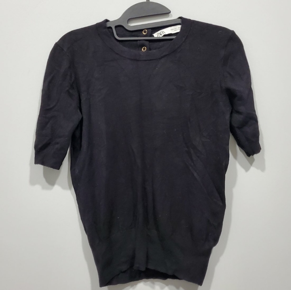 Zara Tops Zara Short Sleeve Sweater With Back Buttons Poshmark